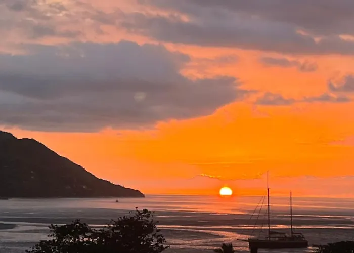 D Bes Self Catering Lägenhet Beau Vallon (Mahe)