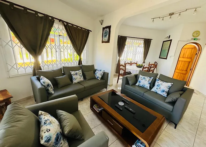 D Bes Self Catering * Beau Vallon (Mahe)
