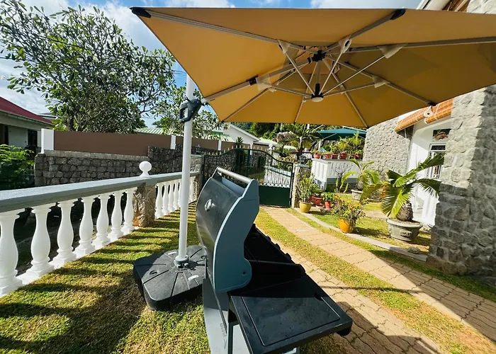 D Bes Self Catering